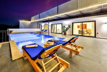Villa Summery
