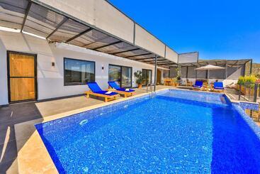Villa Summery