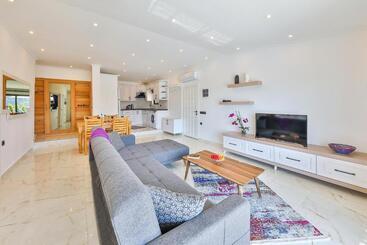 Villa Summery