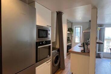 • Bel Appartement Centre Historique De Poitiers