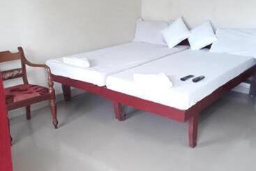 هاستل Marwa Inn
