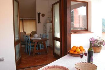 B&b L Umbra Di Lu Soli