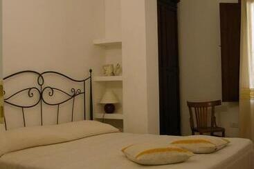 B&b L Umbra Di Lu Soli