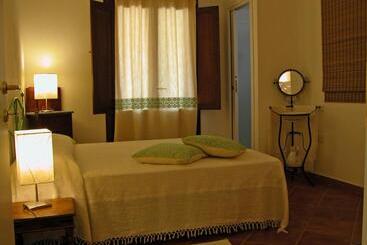 B&b L Umbra Di Lu Soli