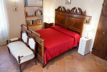 تختخواب و صبحانه Alla Locanda Del Cinquecento