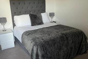 تختخواب و صبحانه Dunelm House