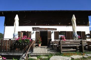 تختخواب و صبحانه Gästehaus Helga