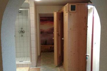 تختخواب و صبحانه Gästehaus Helga