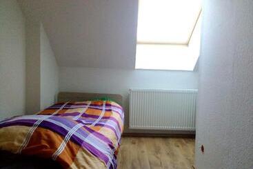 Hostel Schützenbrücke
