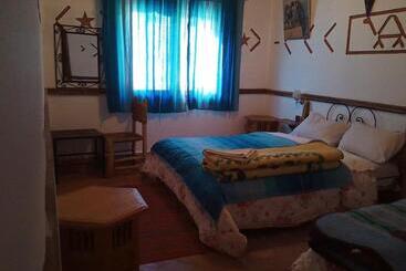 پانسیون Auberge Des Peupliers Café Restaurant