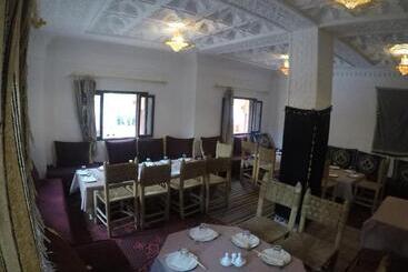 پانسیون Auberge Des Peupliers Café Restaurant