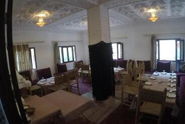 پانسیون Auberge Des Peupliers Café Restaurant