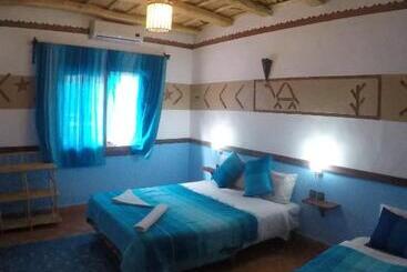 پانسیون Auberge Des Peupliers Café Restaurant