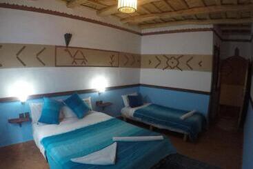 پانسیون Auberge Des Peupliers Café Restaurant