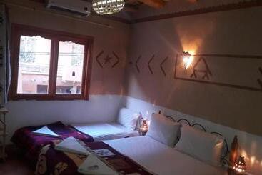 پانسیون Auberge Des Peupliers Café Restaurant