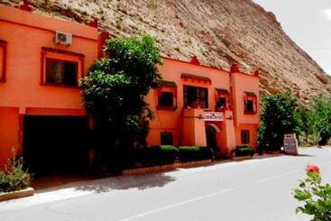 پانسیون Auberge Des Peupliers Café Restaurant