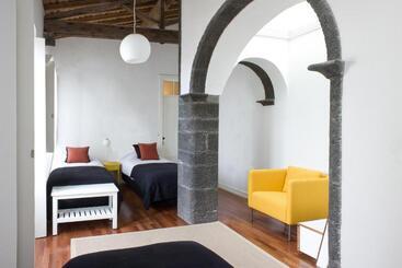 پانسیون Azorean Urban Lodge