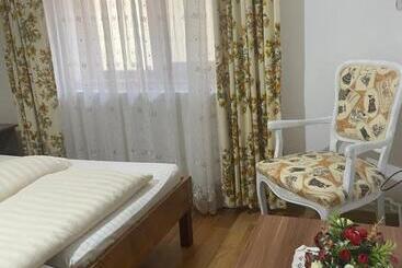 پانسیون Casa Linistita