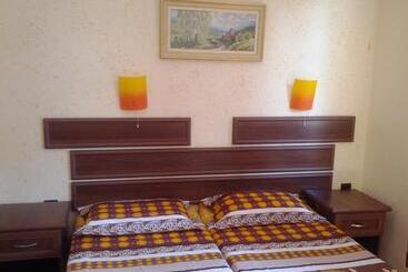 پانسیون Guest House Dara