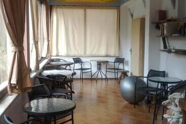 پانسیون Guest House Dara