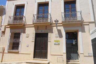 پانسیون Hostal Casa Museo La Pájara