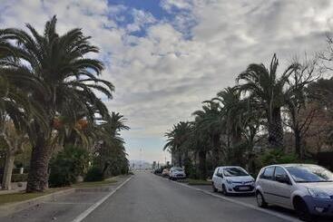 T2 Palais Lumière, Plage à 200m