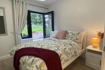 דירות לתיירים Copperview Apartment