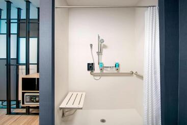 هتل Aloft Wilmington At Coastline Center