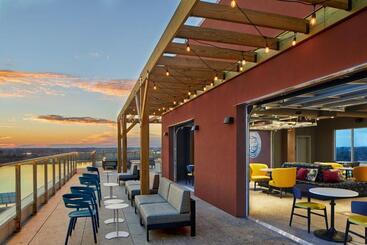 هتل Aloft Wilmington At Coastline Center