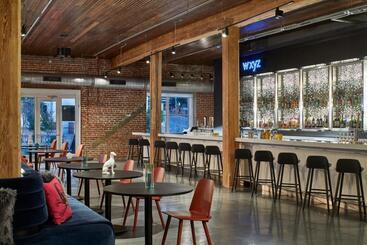 هتل Aloft Wilmington At Coastline Center