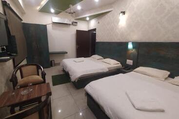 هتل Geeta Residency Haridwar