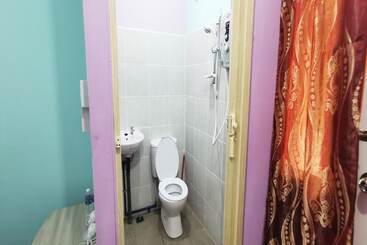 هتل Oyo 90339 Sosodikon Inap Desa