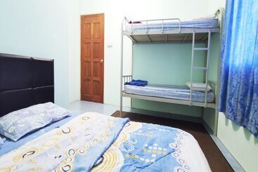 هتل Oyo 90339 Sosodikon Inap Desa