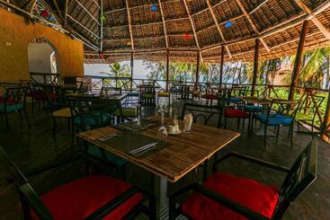 هتل Sansi Kae Beach Resort