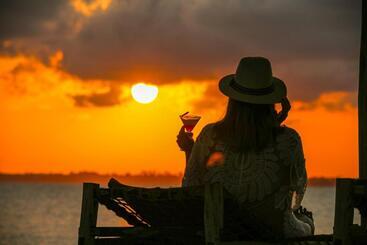 هتل Sansi Kae Beach Resort