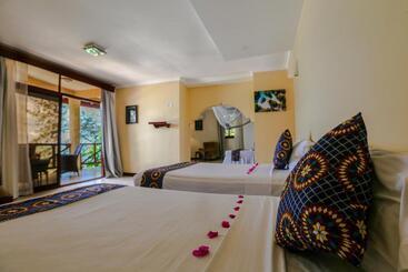 هتل Sansi Kae Beach Resort