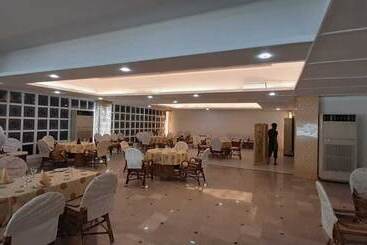 هتل Usmania Restaurant And Civic