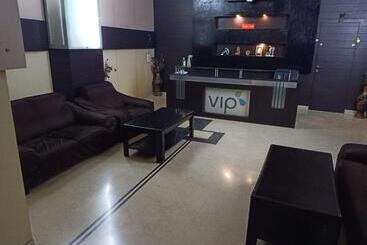 هتل V.i.p. Regency