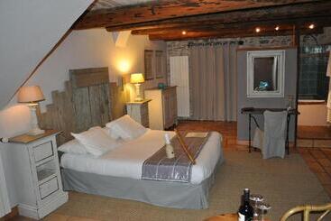 Пансион Restaurant Et Chambres D Hôtes La Ferme De Cornadel