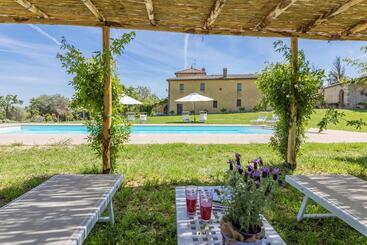 游客公寓 Podere Pratovecchio 14&2, Emma Villas