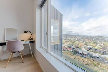 Sea & City View   Luxurious   Hiking