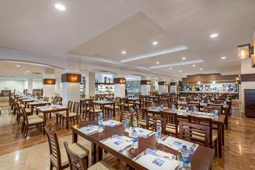 Sealife Kemer Resort Hotel   Ultra All Inclusive