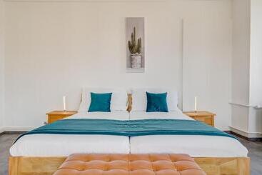 The 5 Continents I & Ii   320 M2 By Stay Swiss