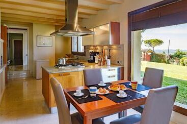 Villa California 6, Emma Villas