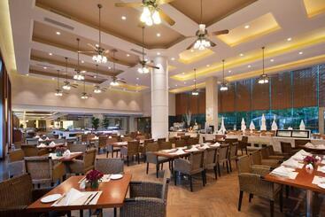 هتل C&d Resort,wuyi Mountain
