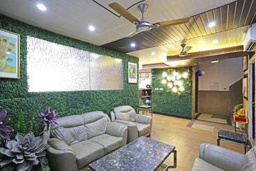 هتل Gl Suites Near Delhi Airport