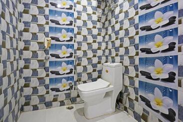 هتل Gl Suites Near Delhi Airport