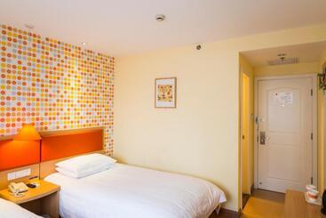 هتل Home Inn Shenyang Tiexi Xiangjiang