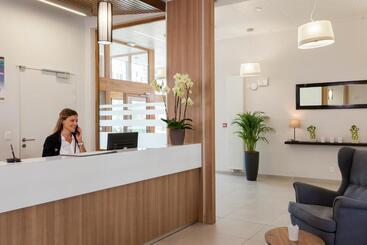 ホテル Nehô Suites Porte De Genève   Gare Annemasse