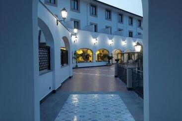 هتل Al Balhara Resort